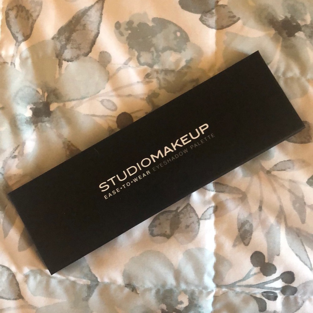 NEW Studio Makeup Ease To Wear Palette